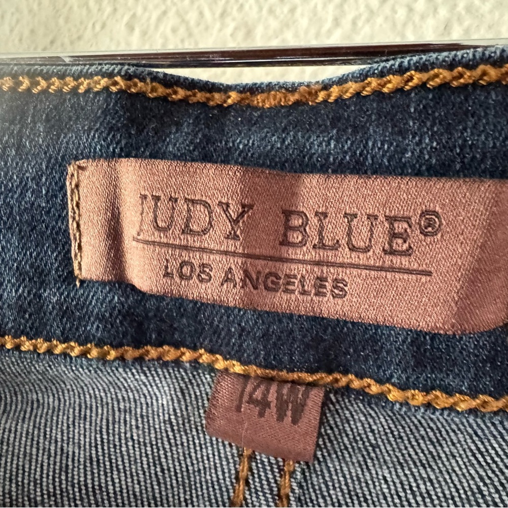 Modern Judy Blue 14W Dark Wash Skinny Fit Capri Jeans Denim Minimalist Casual - Picture 5 of 15